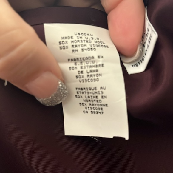 Beautiful maroon blazer 50% wool size 16 Irena Rowan two buttons in front PTP 22 - Picture 8 of 8